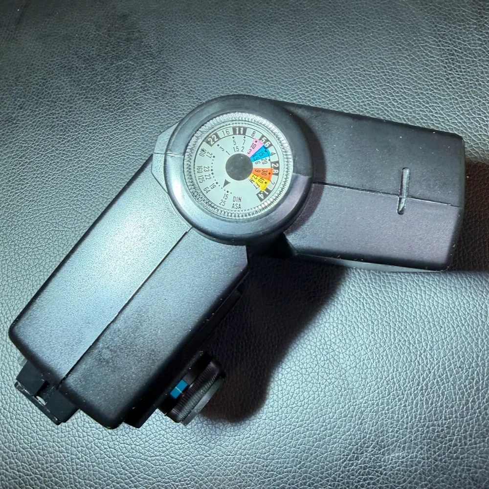 Vivitar 283 Black Flash Unit